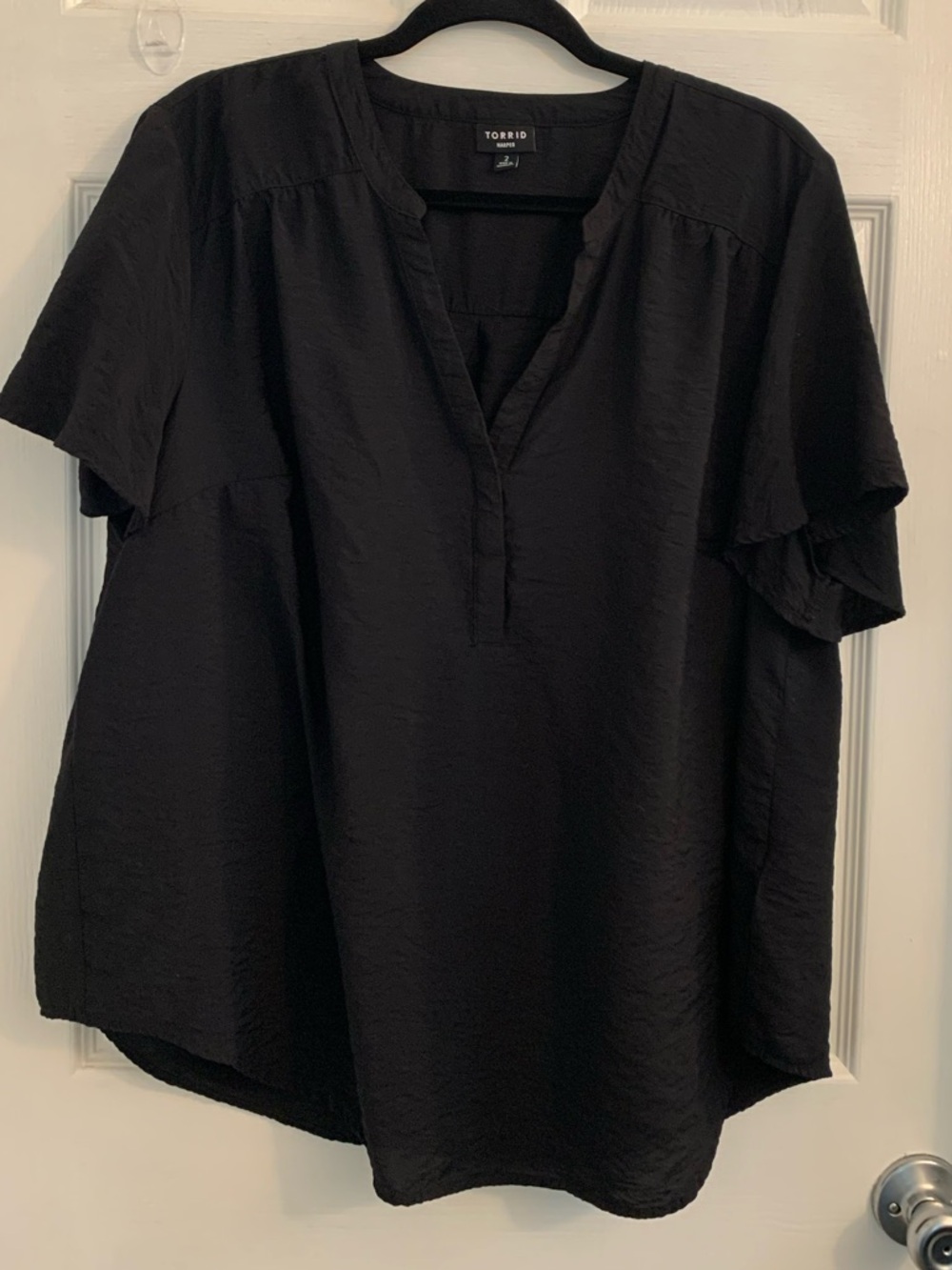 Torrid Women’s Black Short sleeve blouse. Size 2X $10